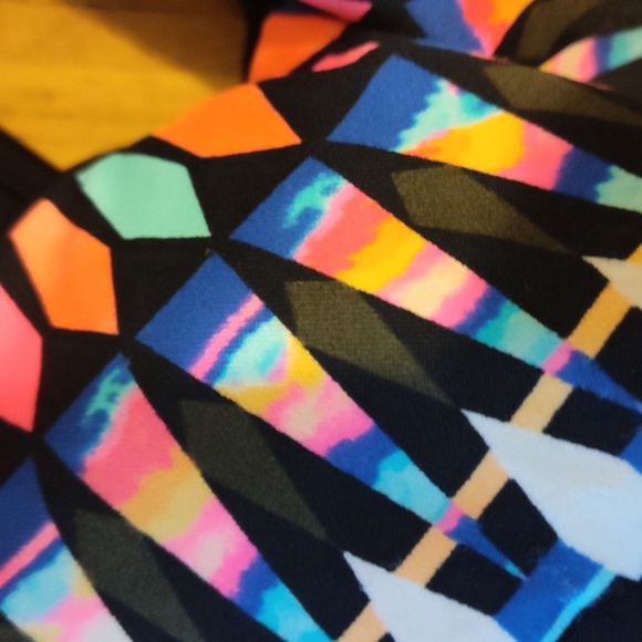 Summer Sale 🌼 Pink bikini top new w/out tag - Picture 2 of 6